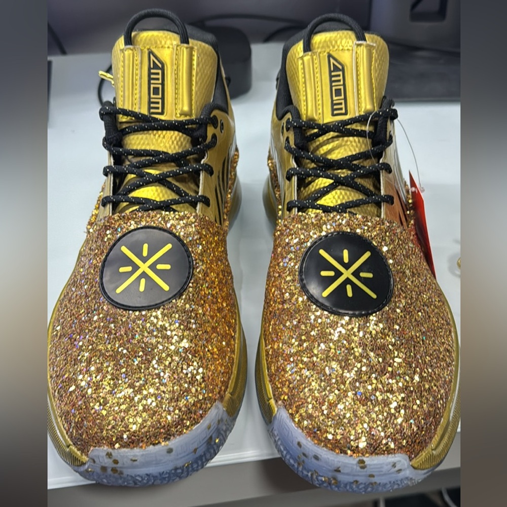 Li-Ning wow 7 “last dance”